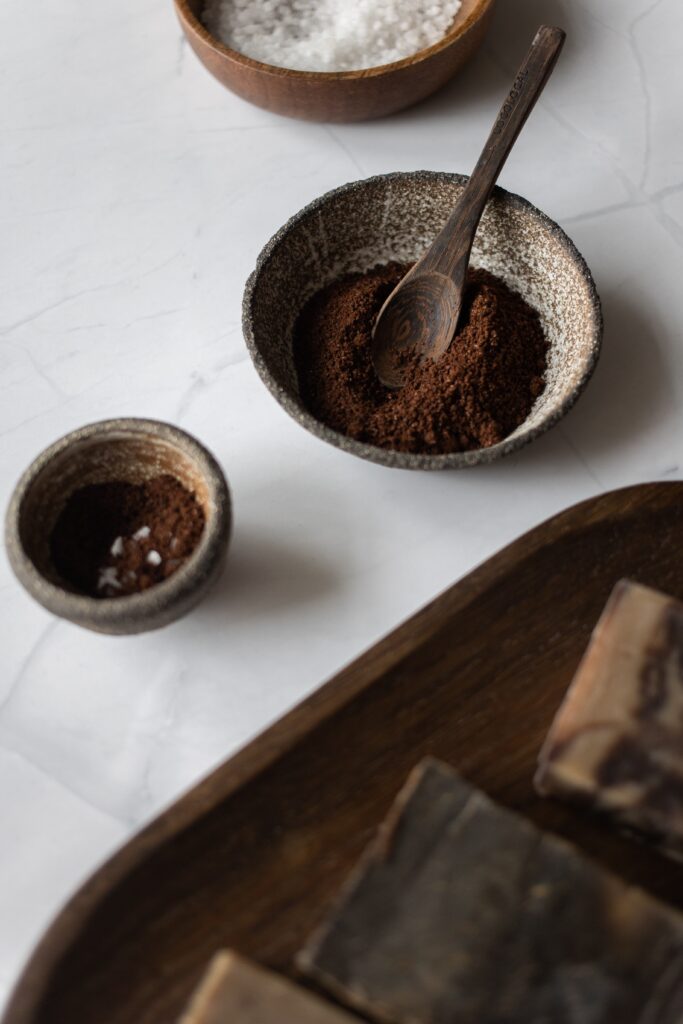 How to use coffee for skin whitening?