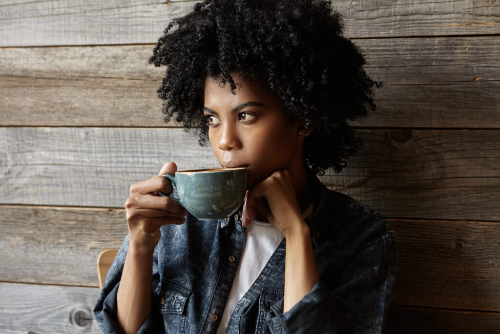 Does coffee make your skin darker?