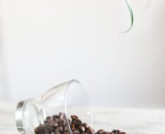 How to use coffee for skin whitening?